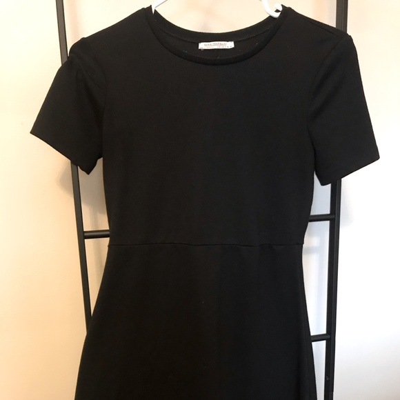 2 for 1 Zara Dresses! 💄 - Picture 4 of 15